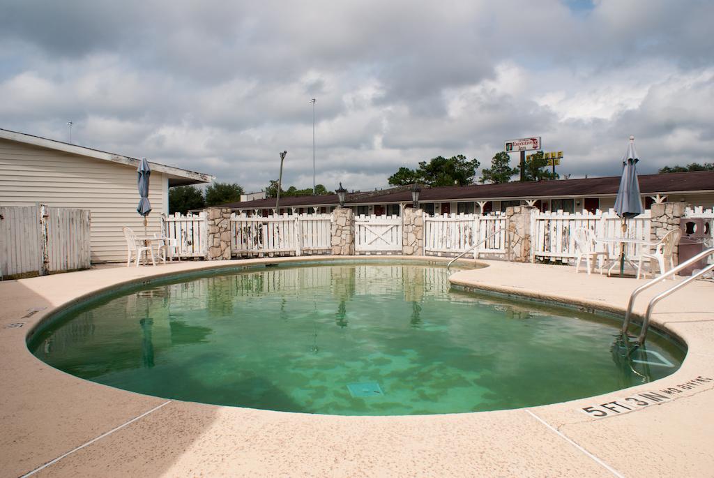 Executive Inn Jacksonville Exterior photo